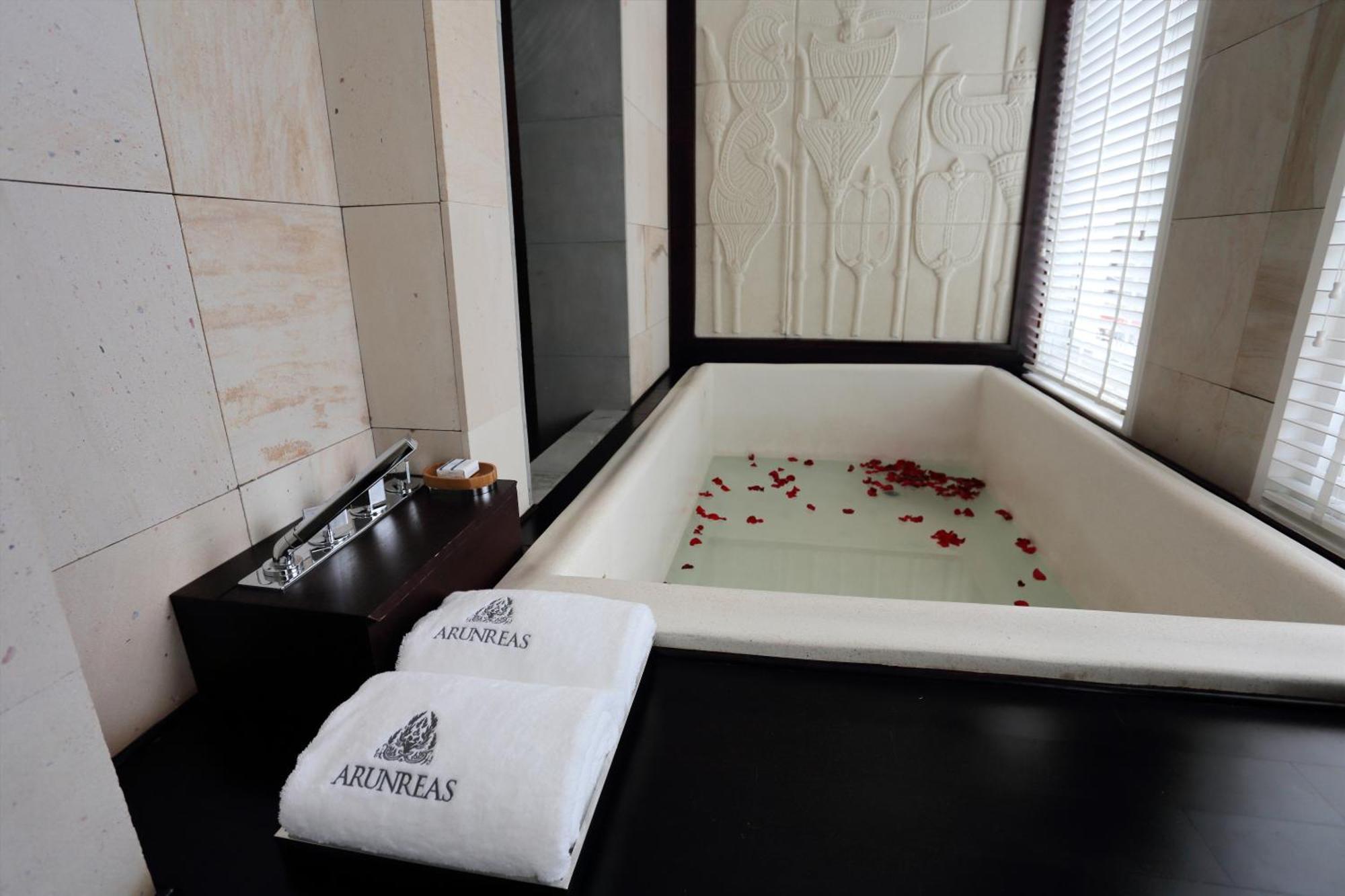 Arunreas Hotel Phnom Penh Oda fotoğraf