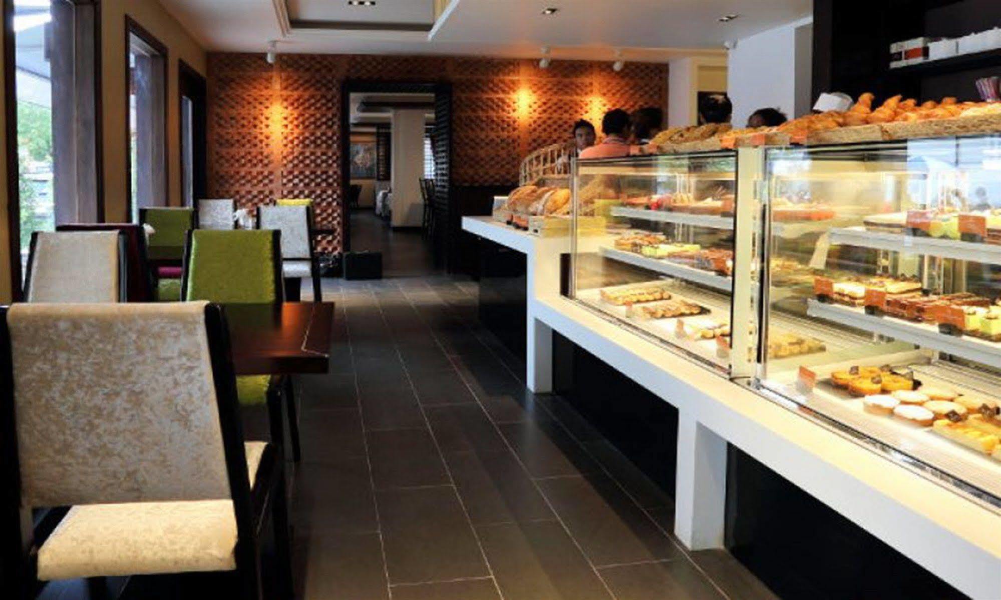 Arunreas Hotel Phnom Penh Dış mekan fotoğraf