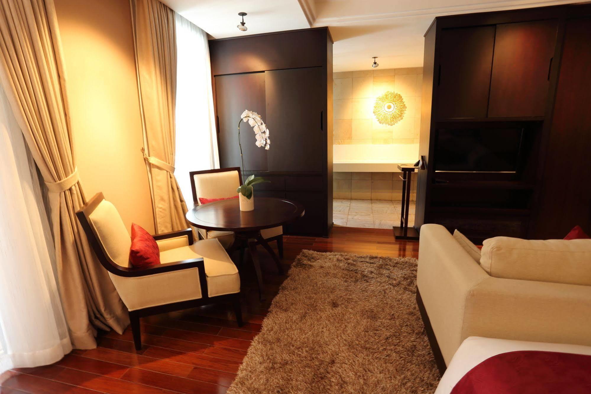 Arunreas Hotel Phnom Penh Dış mekan fotoğraf